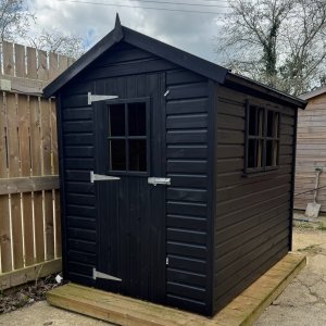 pluckley-paint-black